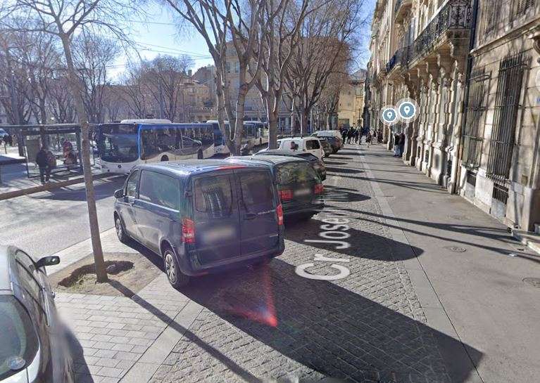 stationnements abusifs square Stalingrad 