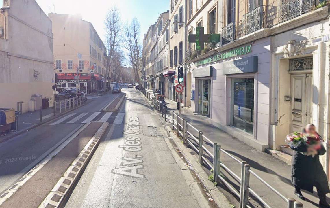  Passage piétons dangereux - les voitures ne voient pas le feu